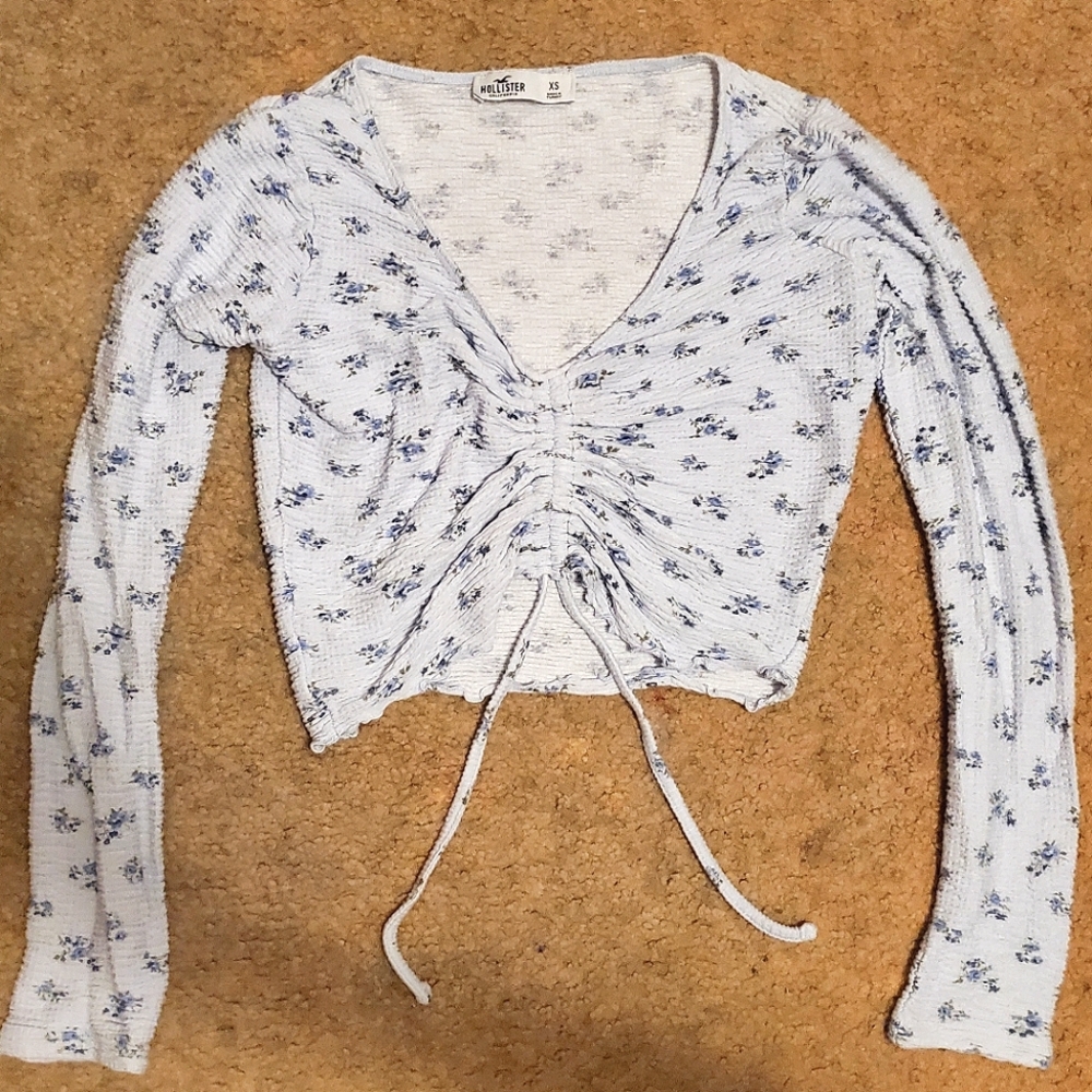 Hollister: Ruched Drawstring Floral Crop Top - Picture 2 of 3